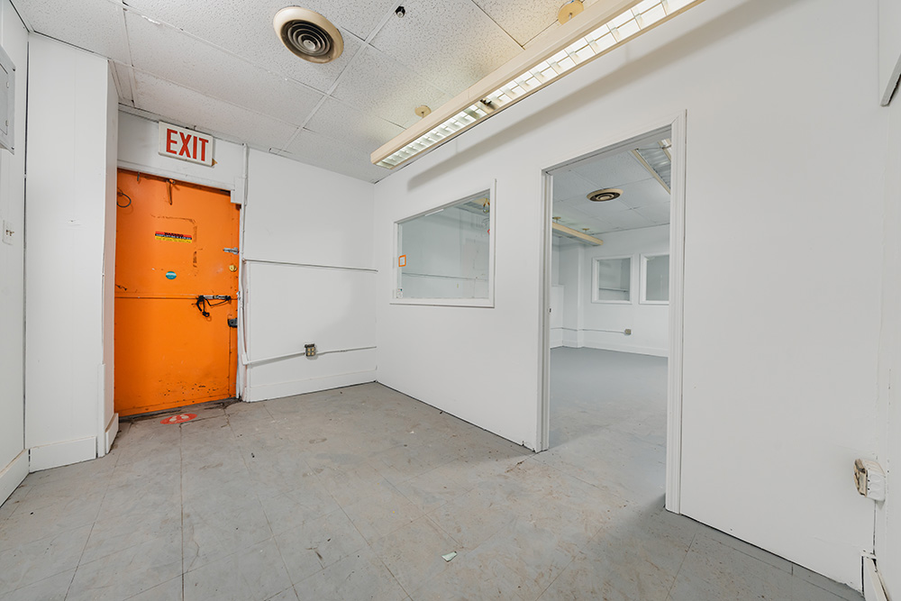 555-Johnson-Ave-14